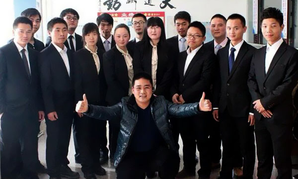 塑料托盤廠家團(tuán)隊圖片