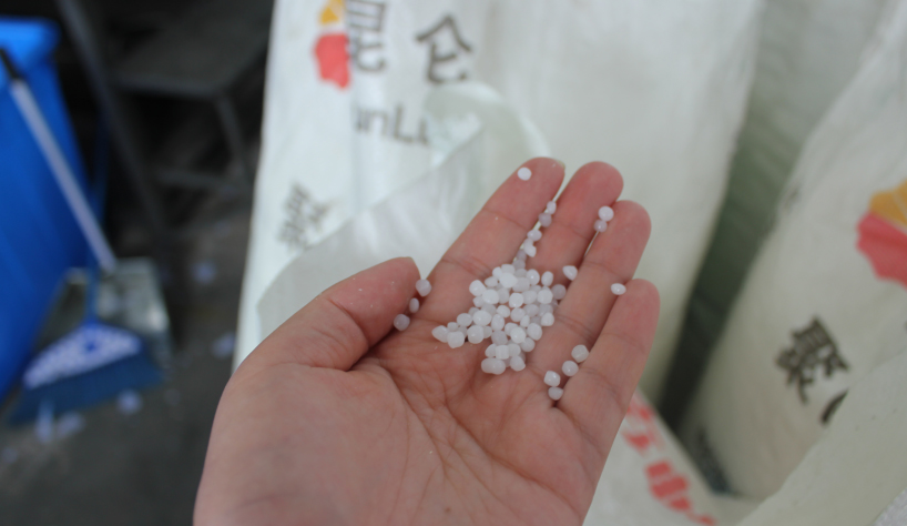原材料價(jià)格下跌，塑料托盤價(jià)格下降如箭在弦！